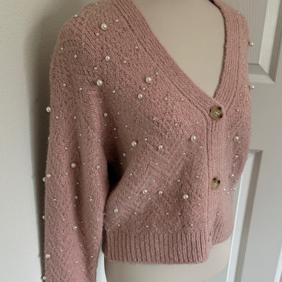 🩷NWT Lush Pastel Pink Pearl-Embellished Cardigan Sweater SM🩷 - Picture 5 of 9